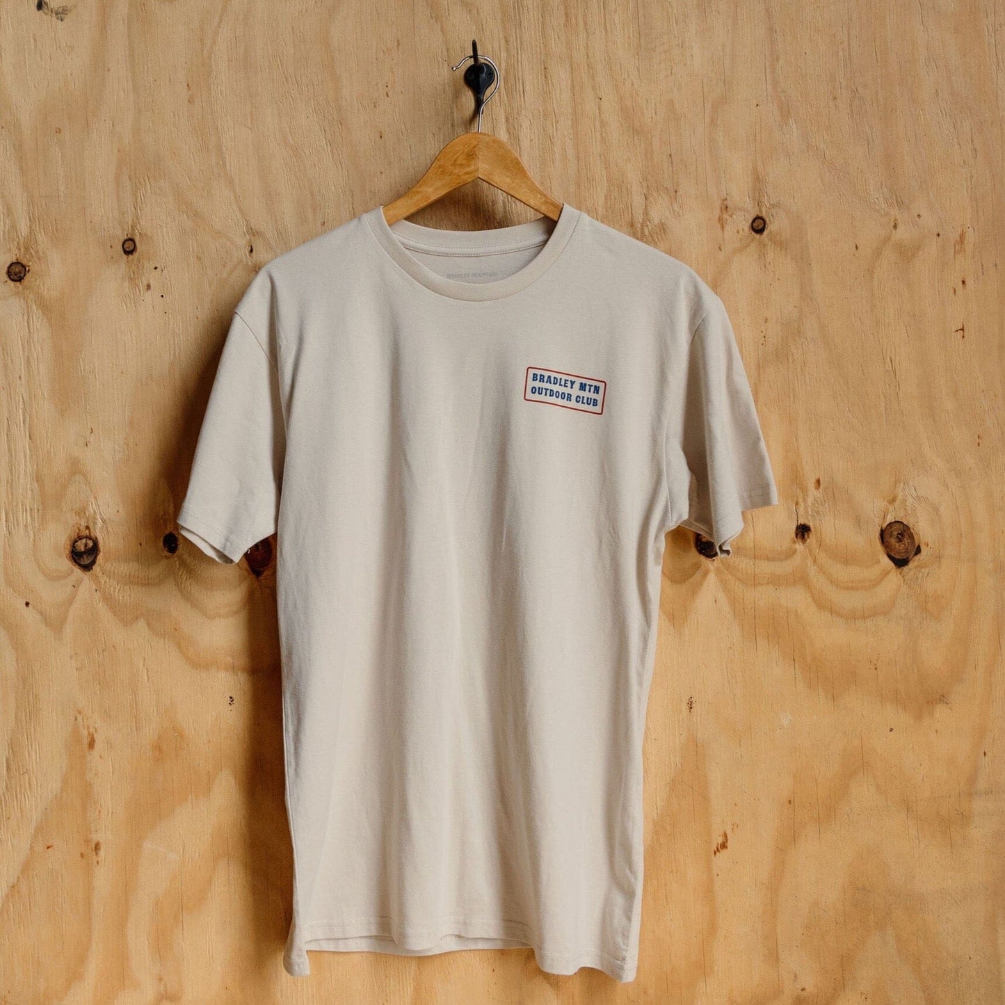 Outdoor Club Tee Bradley Mountain 