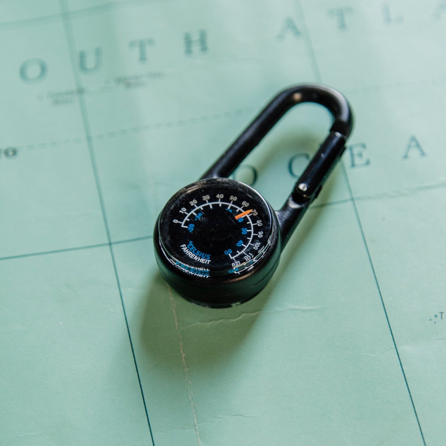 Carabiner Compass + Thermometer - Black Bradley Mountain 