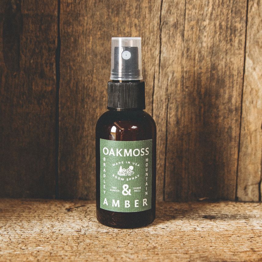 Oakmoss & Amber Travel Room Spray Bradley Mountain 